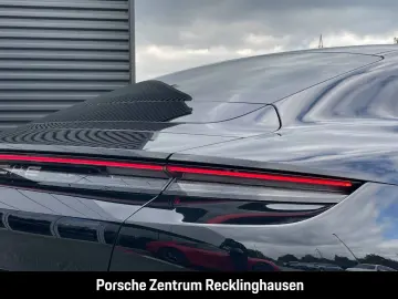 PORSCHE Taycan 4 BOSE Luftfederung Panorama InnoDrive