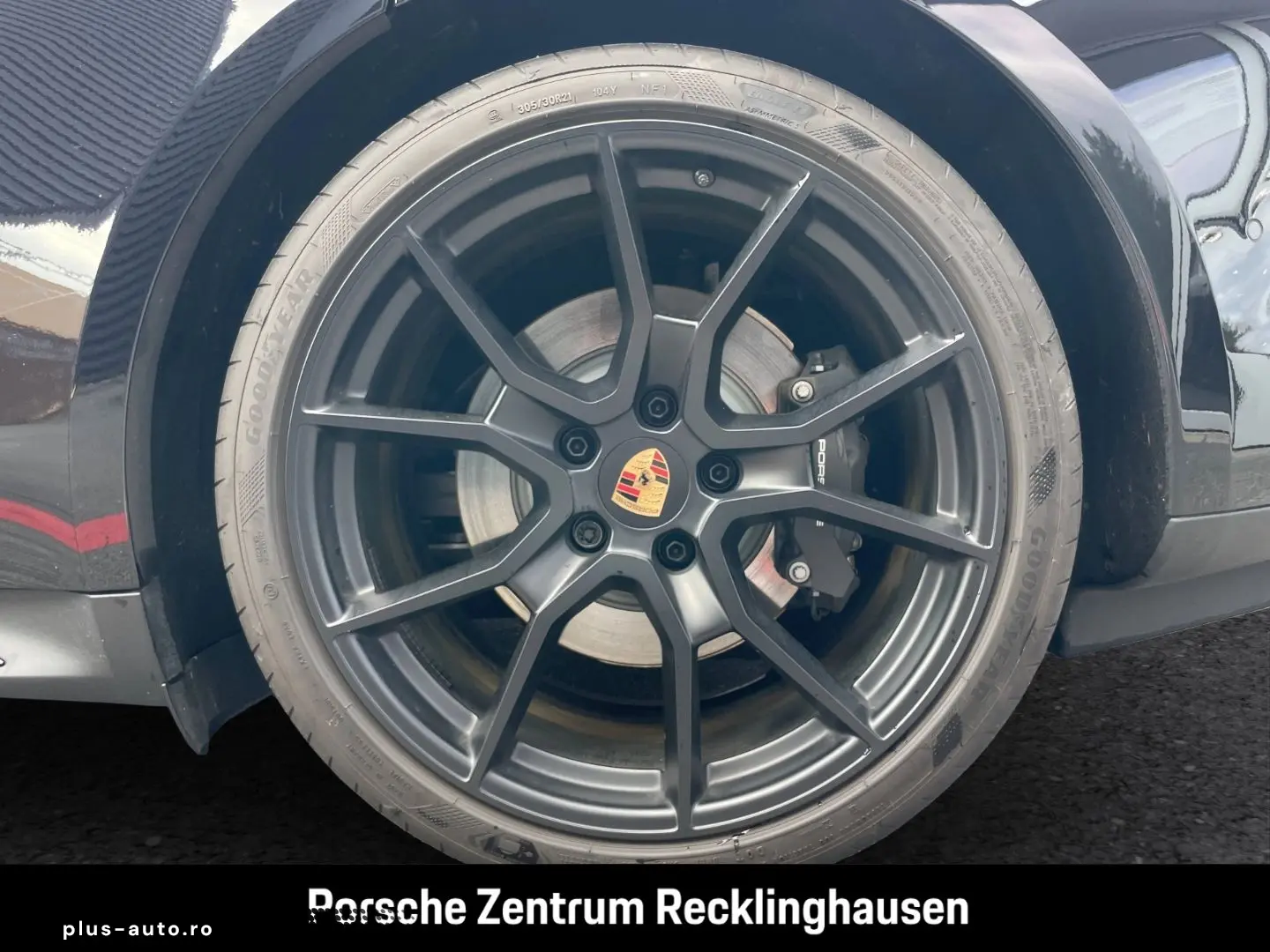 PORSCHE Taycan 4 BOSE Luftfederung Panorama InnoDrive