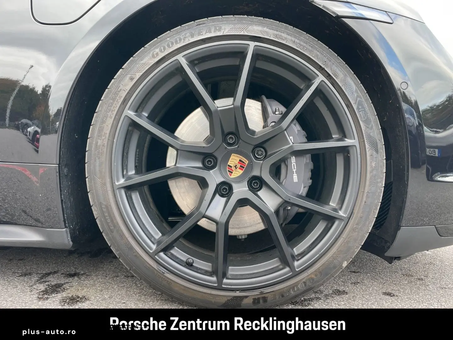 PORSCHE Taycan 4 BOSE Luftfederung Panorama InnoDrive