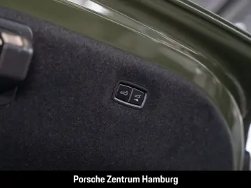 PORSCHE Taycan Basis BOSE Surround View Sport Chrono Pak