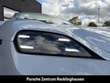 PORSCHE Taycan Black Edition SportDesign Paket Luftfeder