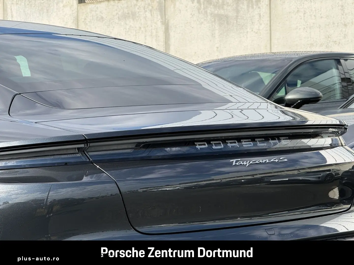 PORSCHE Taycan 4S