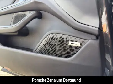 PORSCHE Taycan 4S