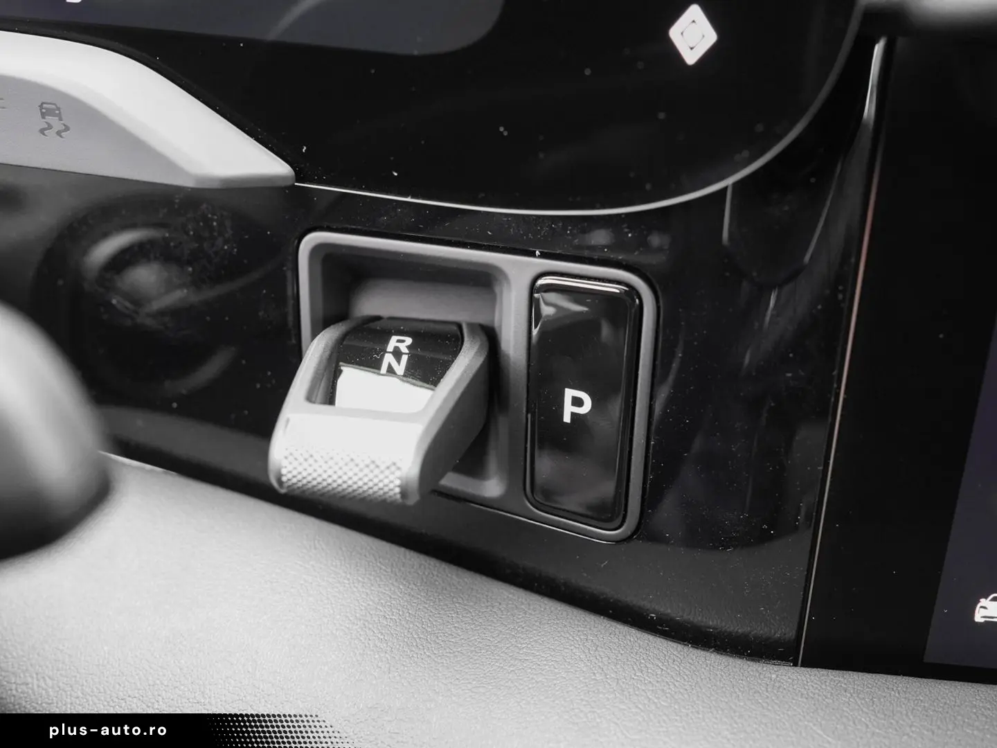 PORSCHE Taycan BOSE LED-Matrix Performancebatterie