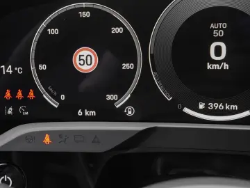 PORSCHE Taycan BOSE LED-Matrix Performancebatterie