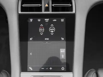 PORSCHE Taycan BOSE LED-Matrix Performancebatterie
