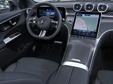 MERCEDES-BENZ GLC 220 d 4M AMG DISTRO SHZ 360  AHK PANORAMA
