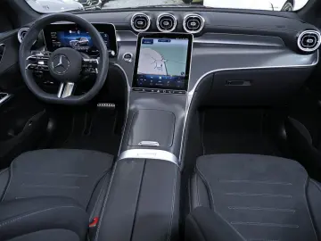 MERCEDES-BENZ GLC 220 d 4M AMG DISTRO SHZ 360  AHK PANORAMA