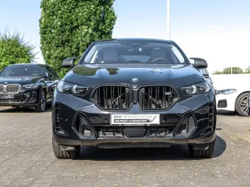 BMW X6 M60i xDrive PANO ACC RFK NAVI LED LM