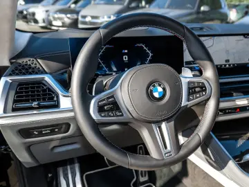 BMW X6 M60i xDrive PANO ACC RFK NAVI LED LM