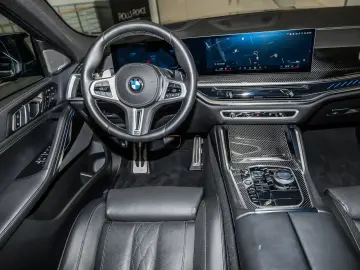 BMW X6 M60i xDrive M Sport PANO ACC AHK RFK NAVI LM