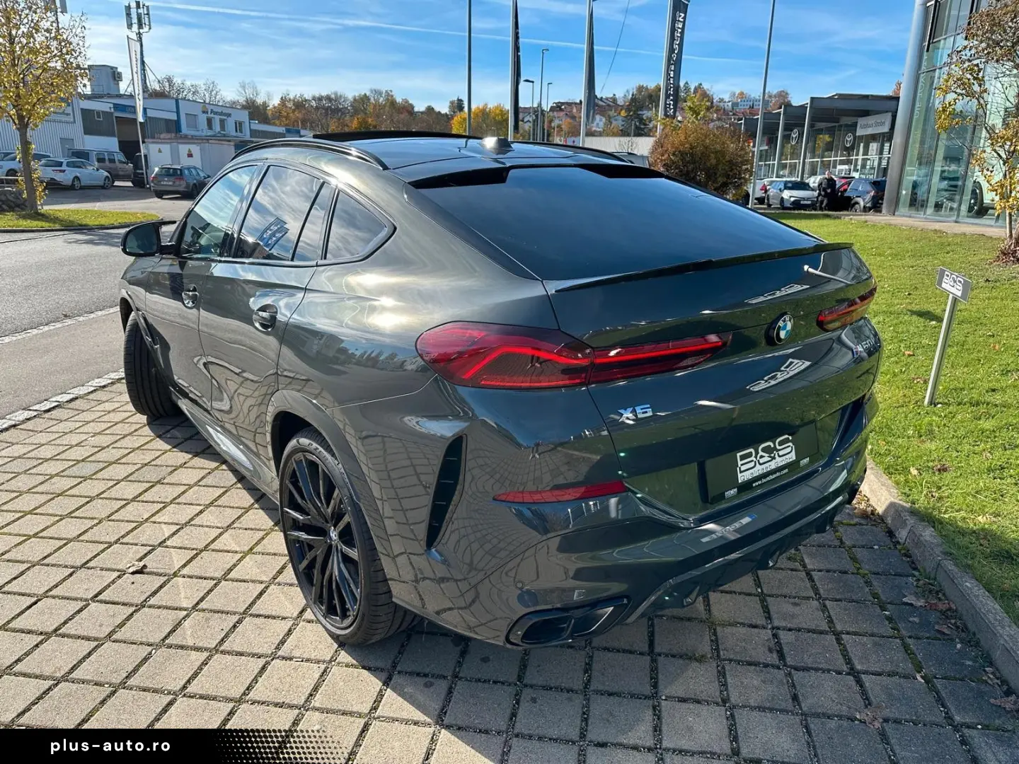 BMW X6 M60i xDrive ACC HUD PANO HARMAN AHK