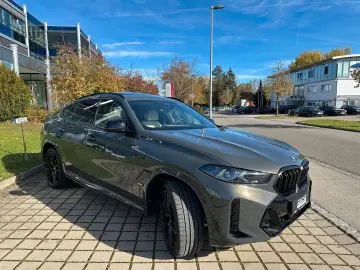BMW X6 M60i xDrive ACC HUD PANO HARMAN AHK
