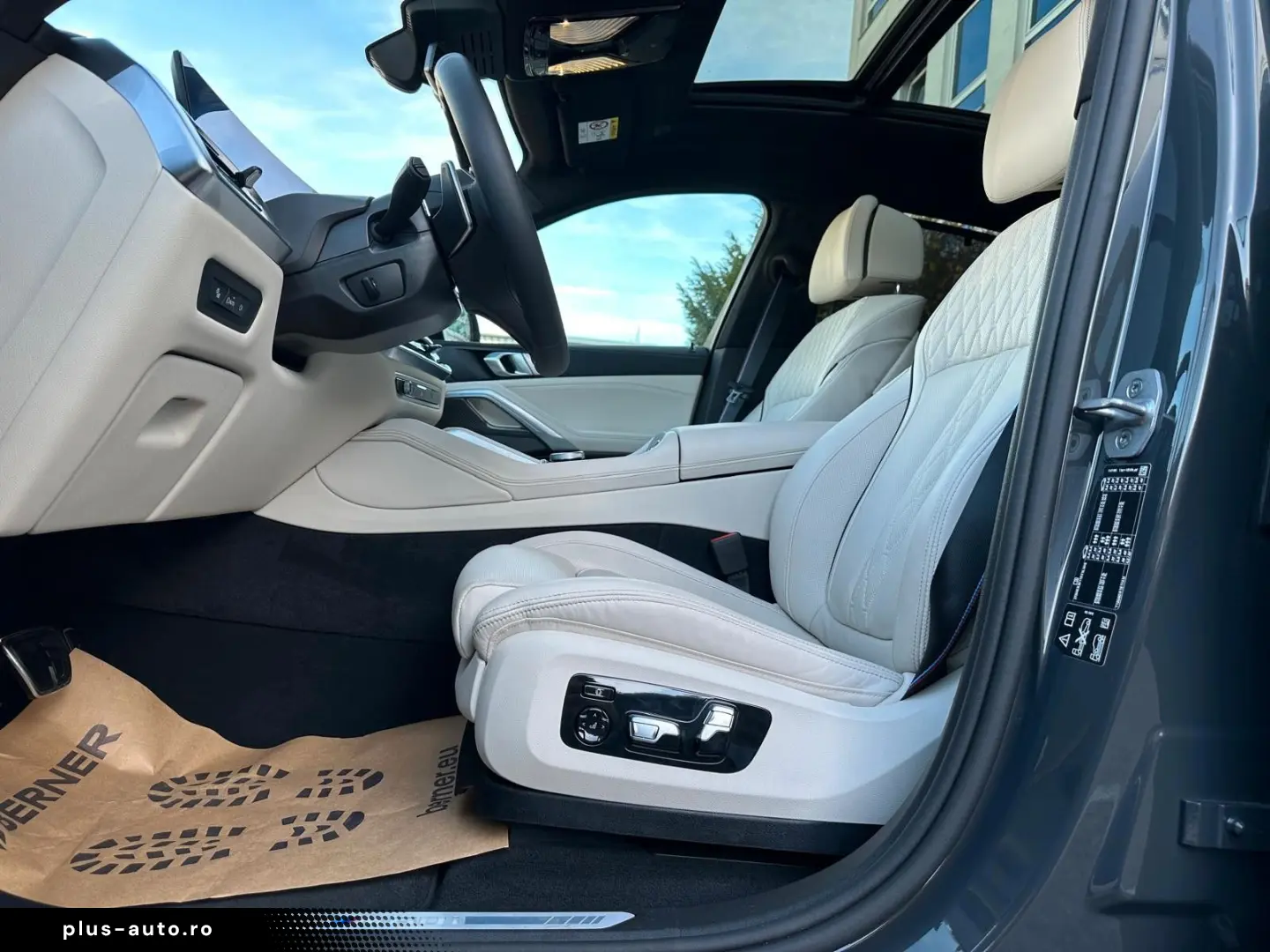 BMW X6 M60i xDrive ACC HUD PANO HARMAN AHK