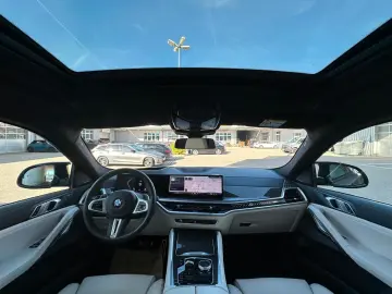 BMW X6 M60i xDrive ACC HUD PANO HARMAN AHK