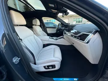 BMW X6 M60i xDrive ACC HUD PANO HARMAN AHK