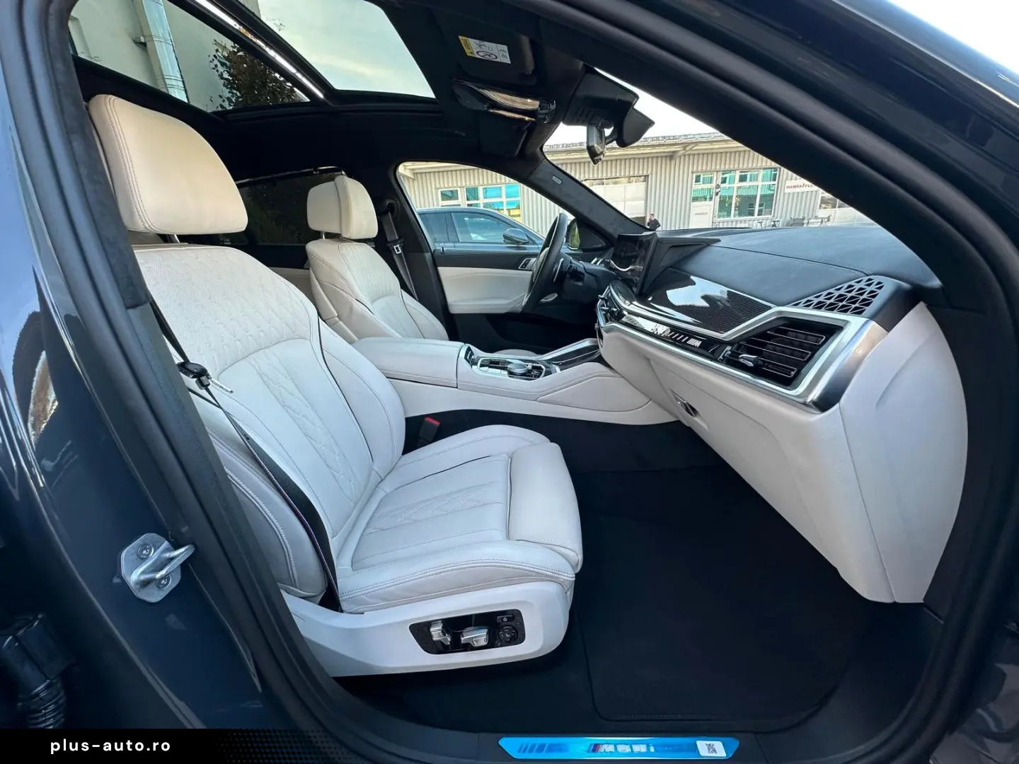 BMW X6 M60i xDrive ACC HUD PANO HARMAN AHK