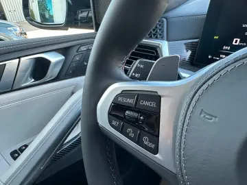 BMW X6 M60i xDrive ACC HUD PANO HARMAN AHK