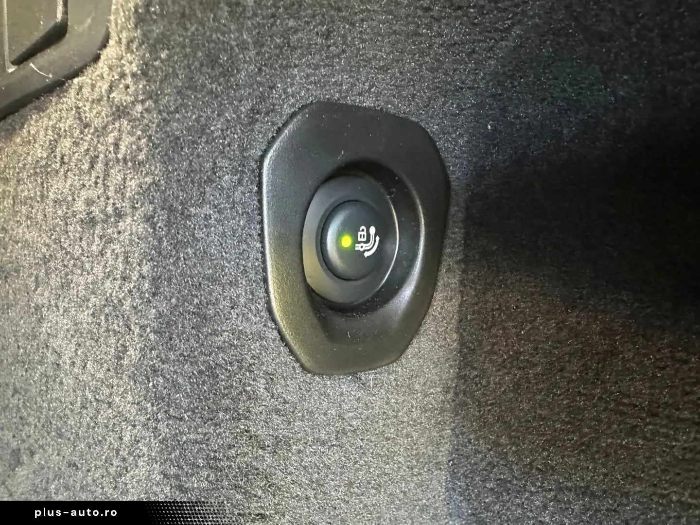 BMW X6 M60i xDrive ACC HUD PANO HARMAN AHK