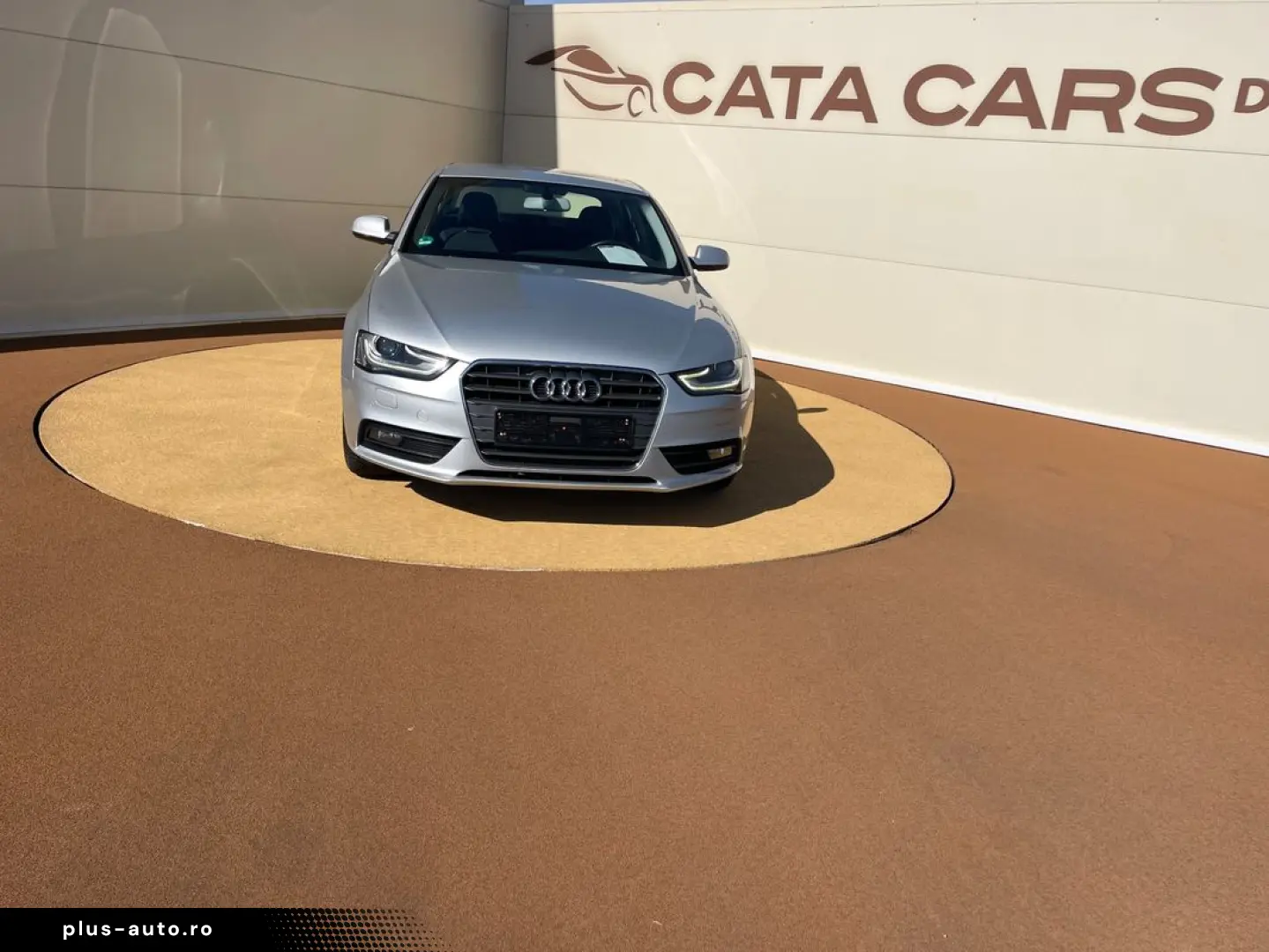 Audi A4 2.0TDI  143CP  Euro 5  BI-Xenon  Navi  Pilot  PDC