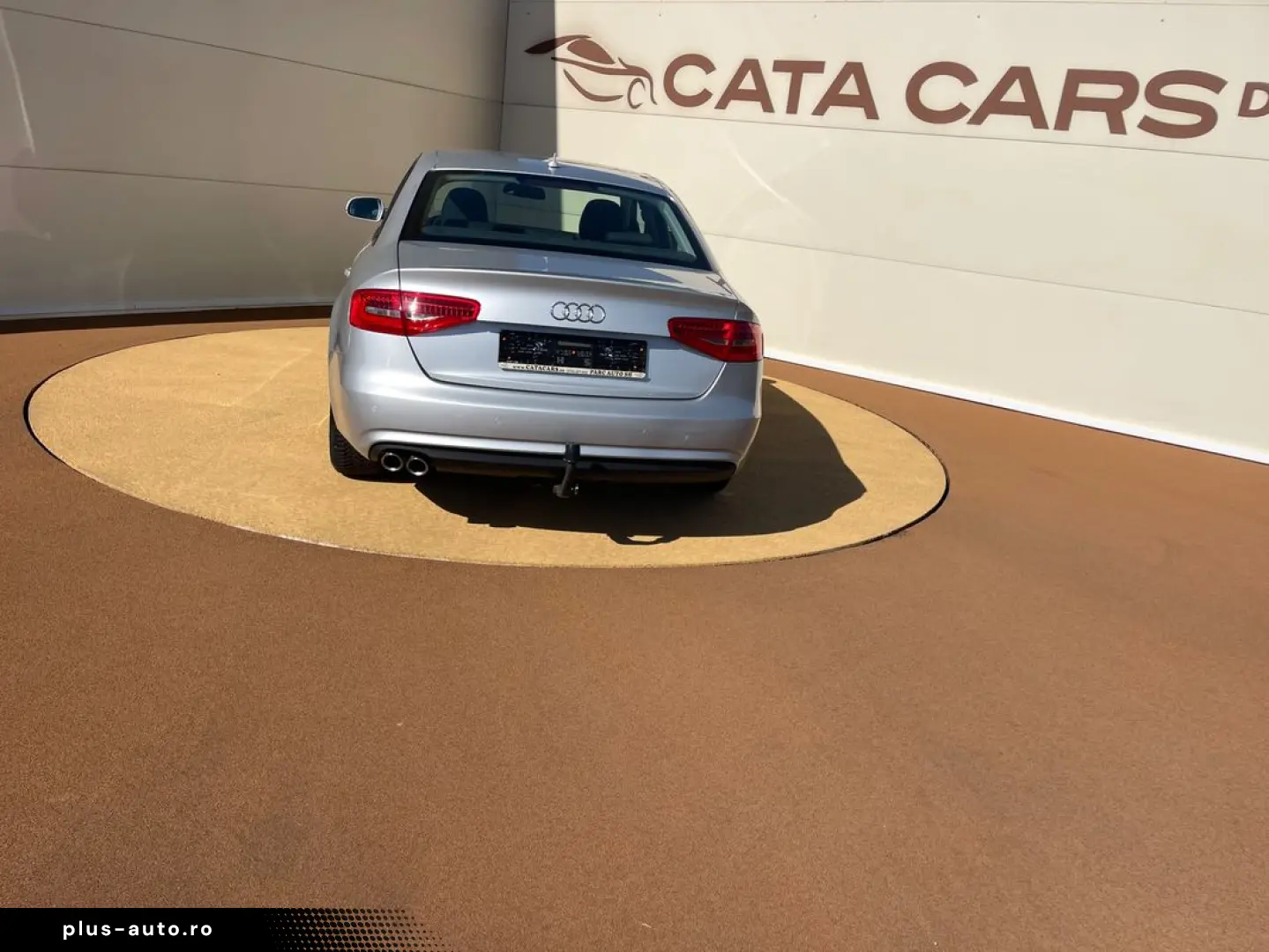 Audi A4 2.0TDI  143CP  Euro 5  BI-Xenon  Navi  Pilot  PDC