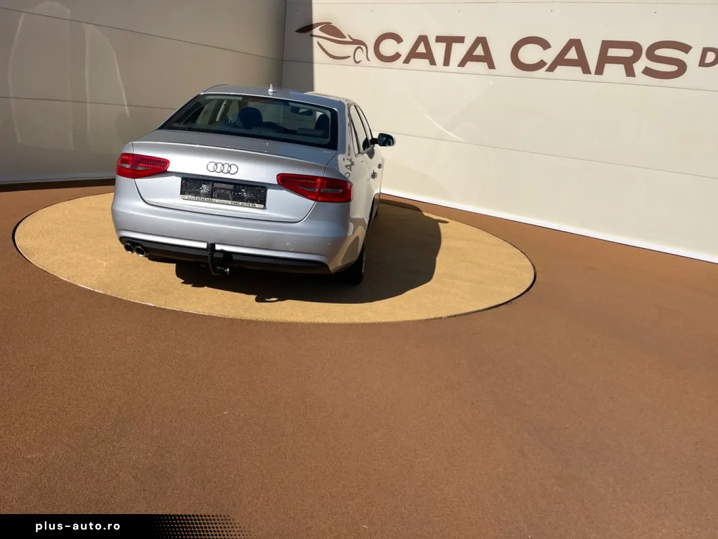 Audi A4 2.0TDI  143CP  Euro 5  BI-Xenon  Navi  Pilot  PDC
