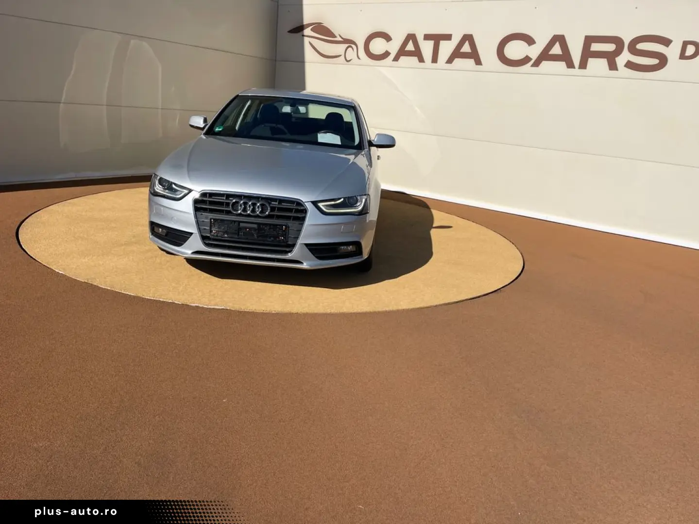 Audi A4 2.0TDI  143CP  Euro 5  BI-Xenon  Navi  Pilot  PDC