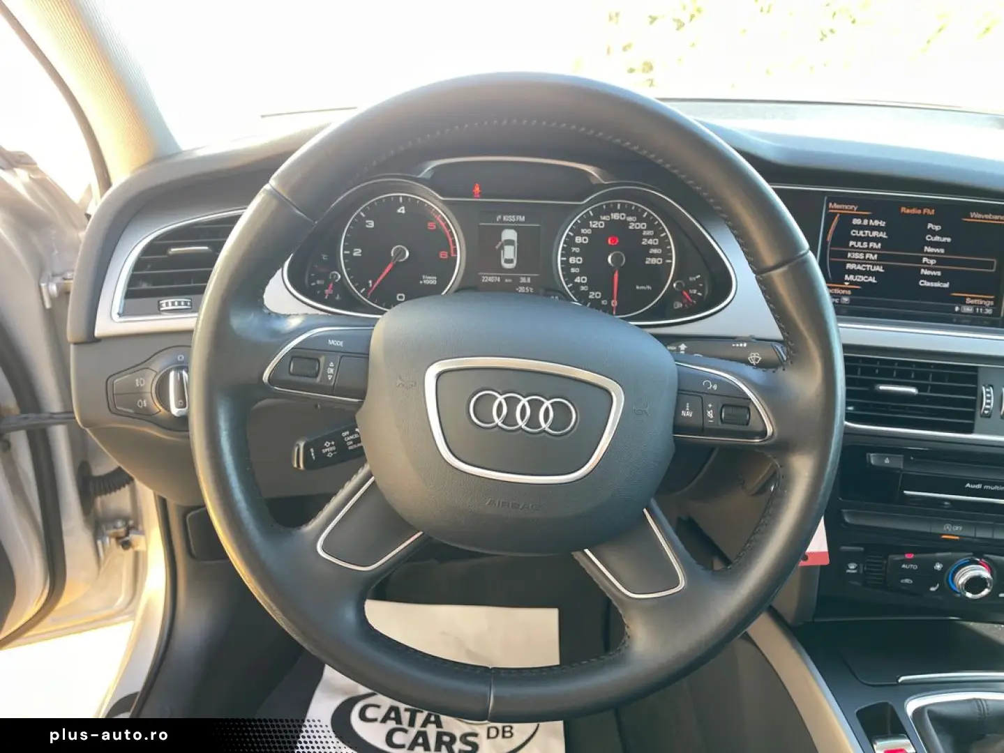 Audi A4 2.0TDI  143CP  Euro 5  BI-Xenon  Navi  Pilot  PDC