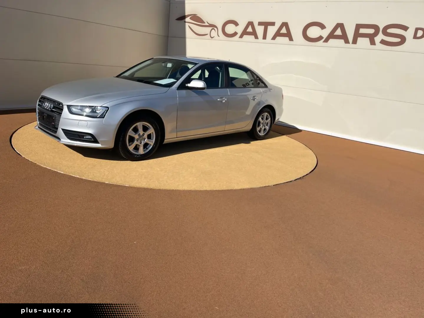 Audi A4 2.0TDI  143CP  Euro 5  BI-Xenon  Navi  Pilot  PDC