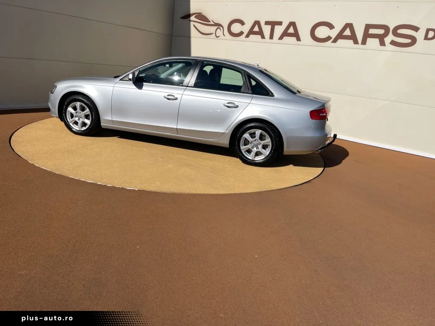 Audi A4 2.0TDI  143CP  Euro 5  BI-Xenon  Navi  Pilot  PDC