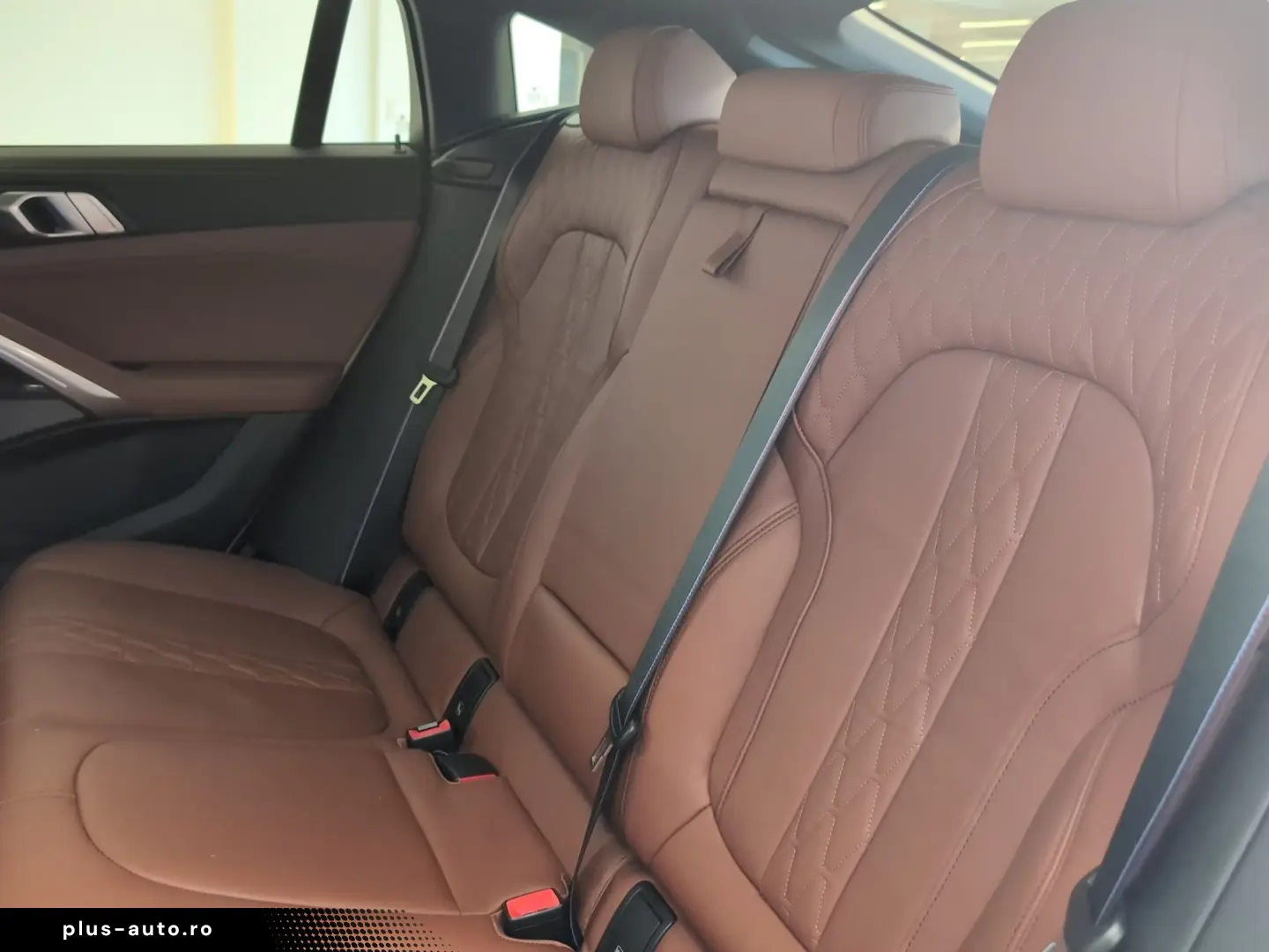 BMW X6 în leasing operațional MOOV