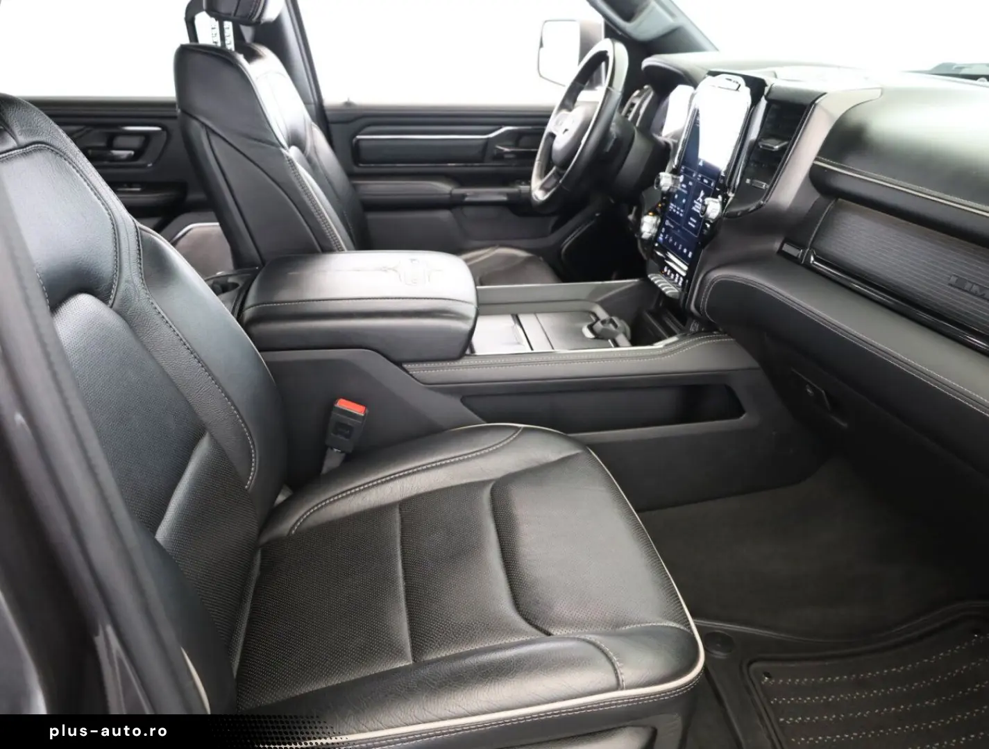 ANDERE Ram 1500 5.7 V8 Hemi