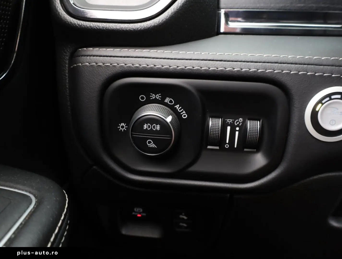 ANDERE Ram 1500 5.7 V8 Hemi