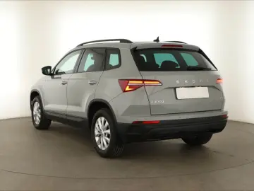 SKODA Karoq 2.0 TDI 2024   Automatik  Scheckheft