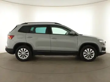 SKODA Karoq 2.0 TDI 2024   Automatik  Scheckheft
