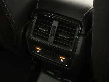 SKODA Karoq 2.0 TDI 2024 Sportline   Automatik