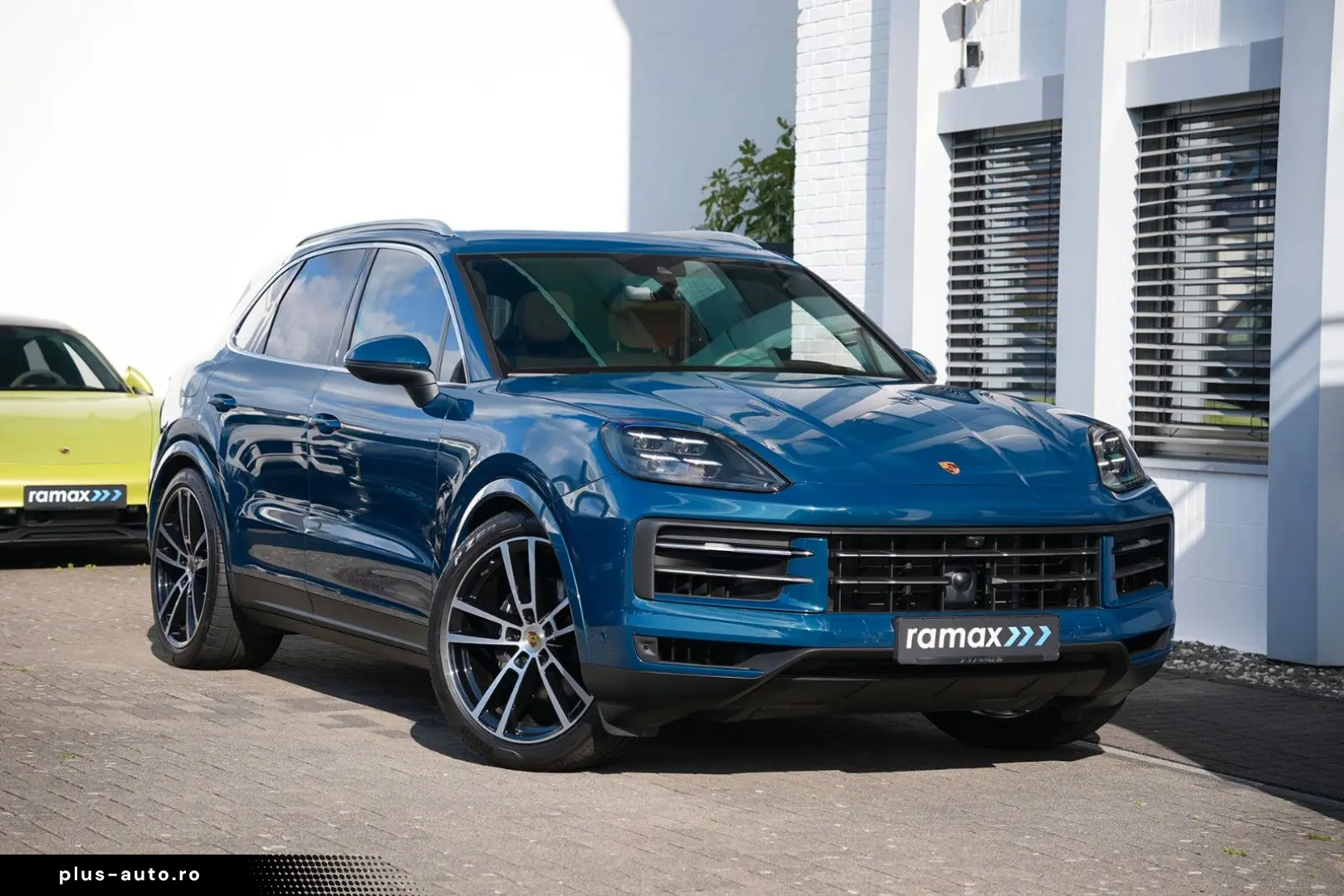 PORSCHE Cayenne MASSAGE-2DISPLAY-PANO-INNO-BOSE-BEIGE