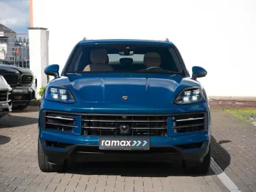 PORSCHE Cayenne MASSAGE-2DISPLAY-PANO-INNO-BOSE-BEIGE