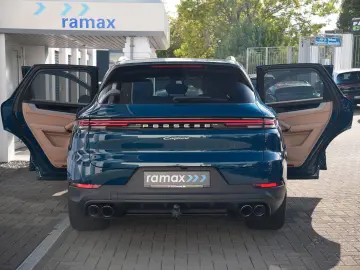 PORSCHE Cayenne MASSAGE-2DISPLAY-PANO-INNO-BOSE-BEIGE