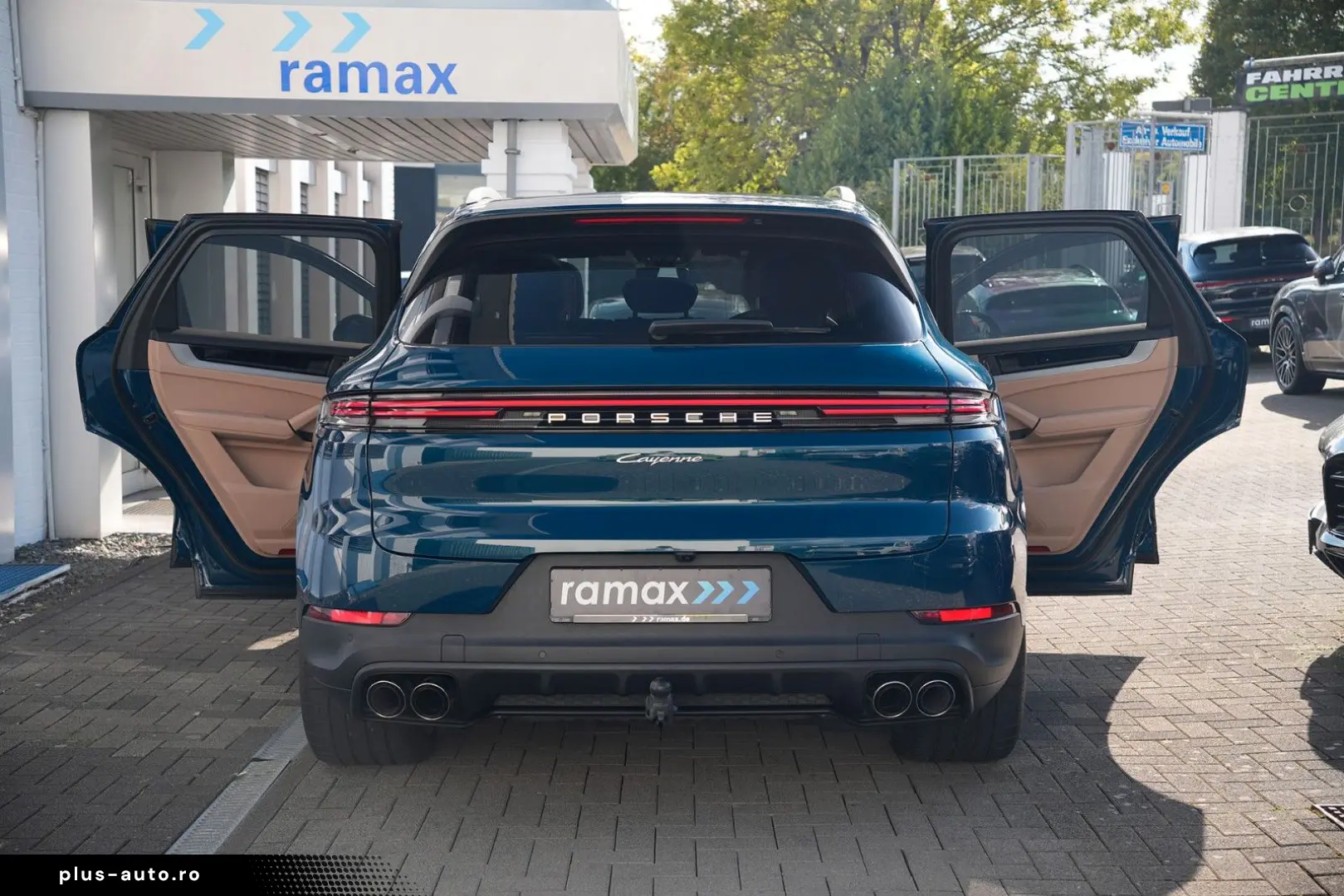 PORSCHE Cayenne MASSAGE-2DISPLAY-PANO-INNO-BOSE-BEIGE