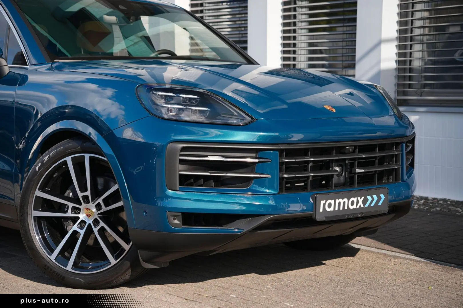 PORSCHE Cayenne MASSAGE-2DISPLAY-PANO-INNO-BOSE-BEIGE