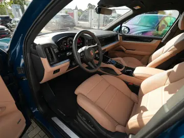 PORSCHE Cayenne MASSAGE-2DISPLAY-PANO-INNO-BOSE-BEIGE