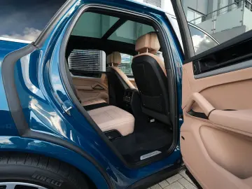 PORSCHE Cayenne MASSAGE-2DISPLAY-PANO-INNO-BOSE-BEIGE