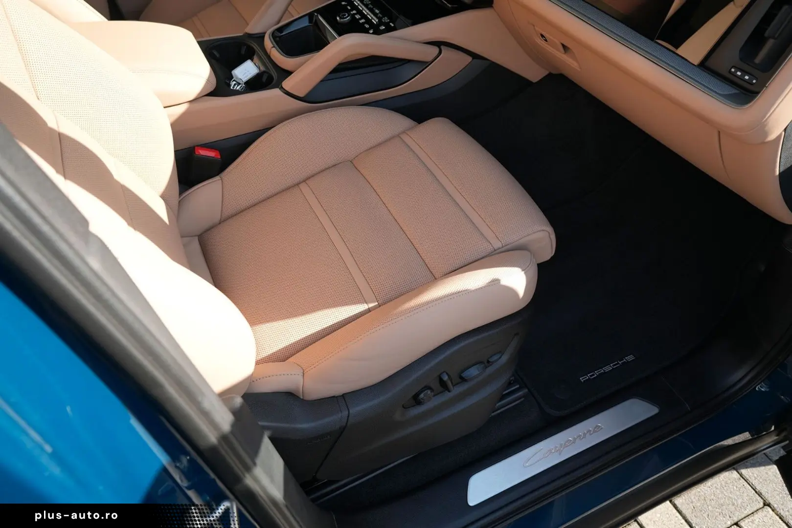 PORSCHE Cayenne MASSAGE-2DISPLAY-PANO-INNO-BOSE-BEIGE