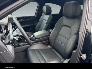 PORSCHE Cayenne E-Hybrid Coupe Black Edition HA-Lenkung