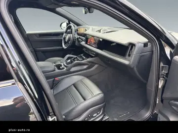 PORSCHE Cayenne E-Hybrid Coupe Black Edition HA-Lenkung