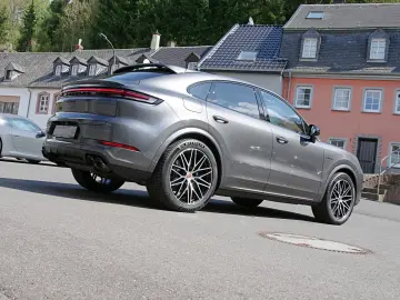 PORSCHE Cayenne Coupe E-Hybrid Black Edition BFD Head-Up