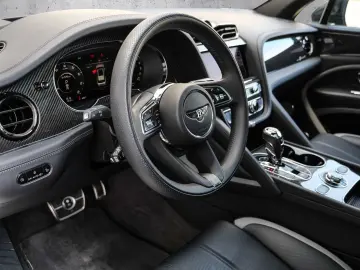 BENTLEY Bentayga Speed Light Emerald  Leather  Carbon