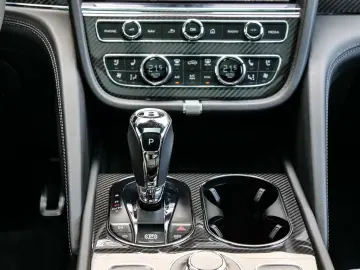 BENTLEY Bentayga Speed Light Emerald  Leather  Carbon