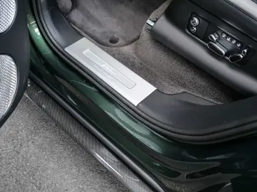 BENTLEY Bentayga Speed Light Emerald  Leather  Carbon